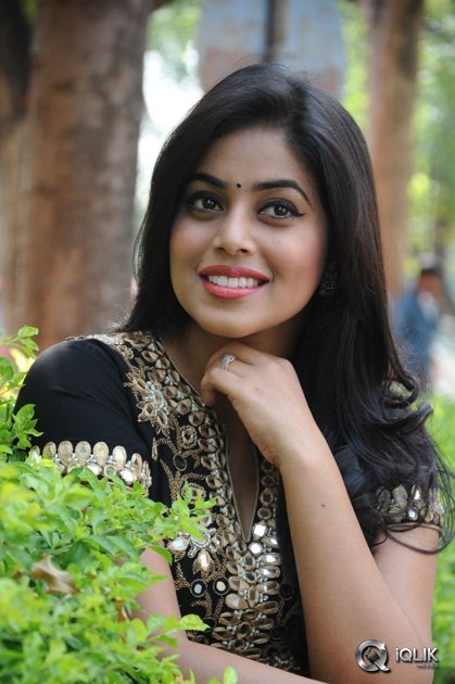 Poorna-at-Raju-Gari-Gadhi-Movie-Success-Meet